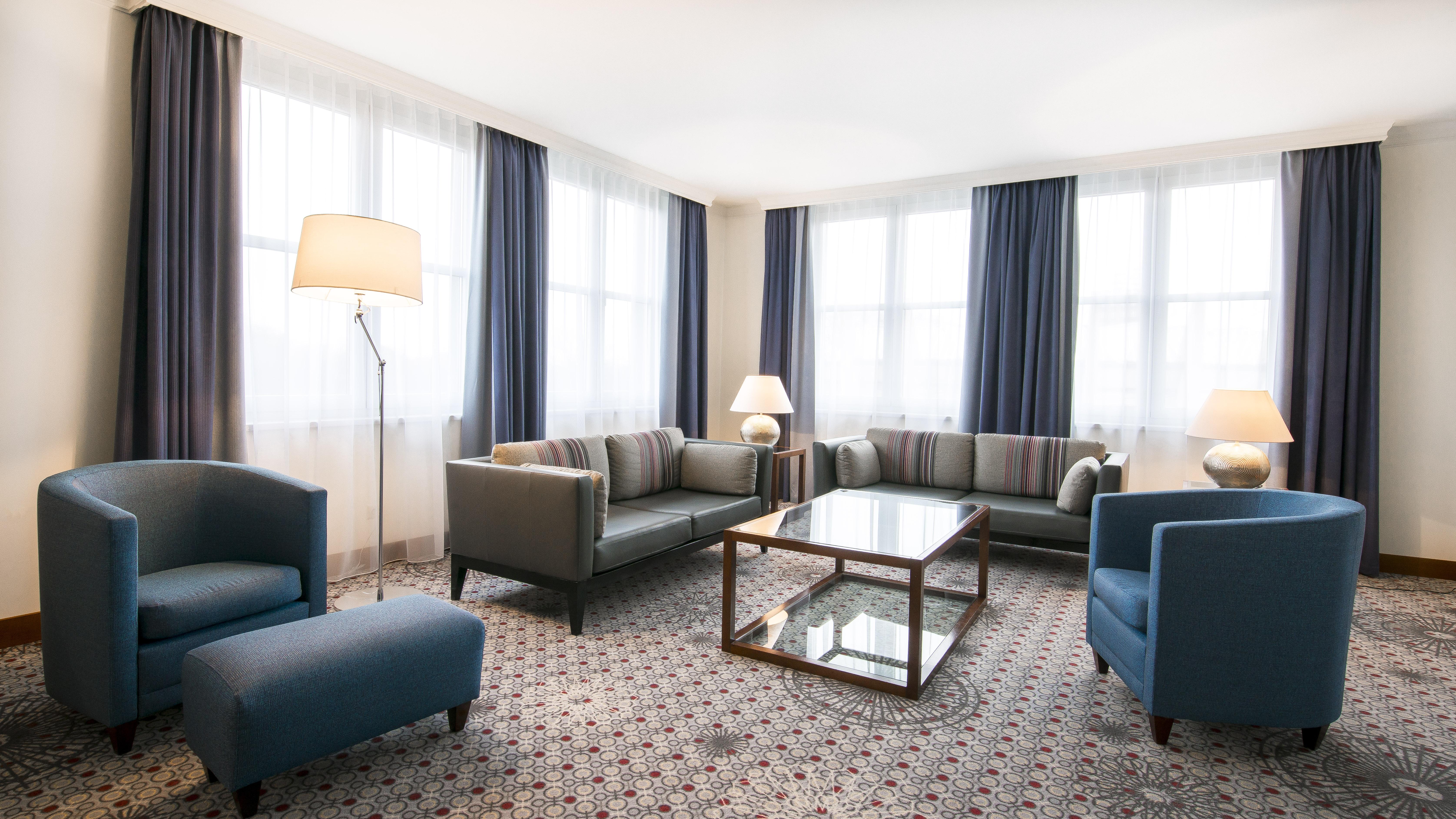 Radisson Blu Hotel Wroclaw Exterior photo A living room at the hotel