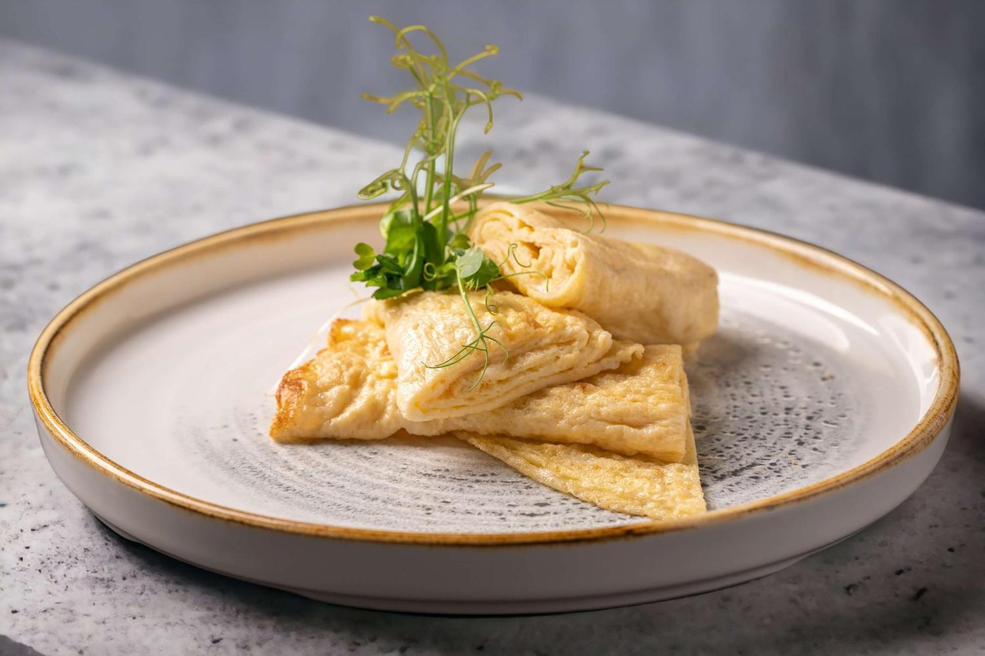 Radisson Blu Hotel Wroclaw Exterior photo A plate of egg foo young